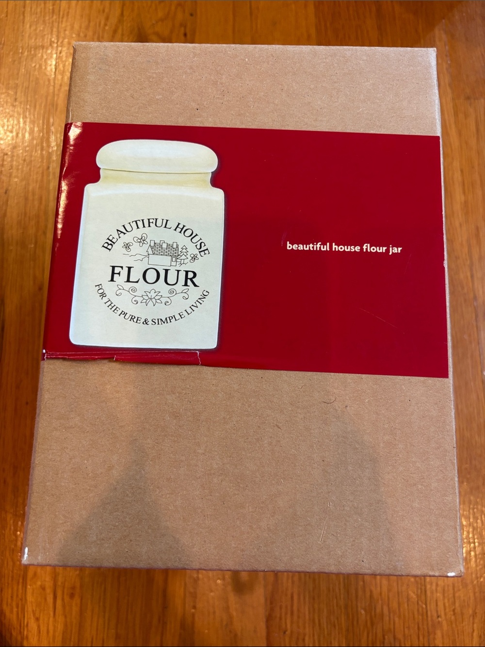 Beautiful House Flour Jar with Rubber Seal Cream New in Box